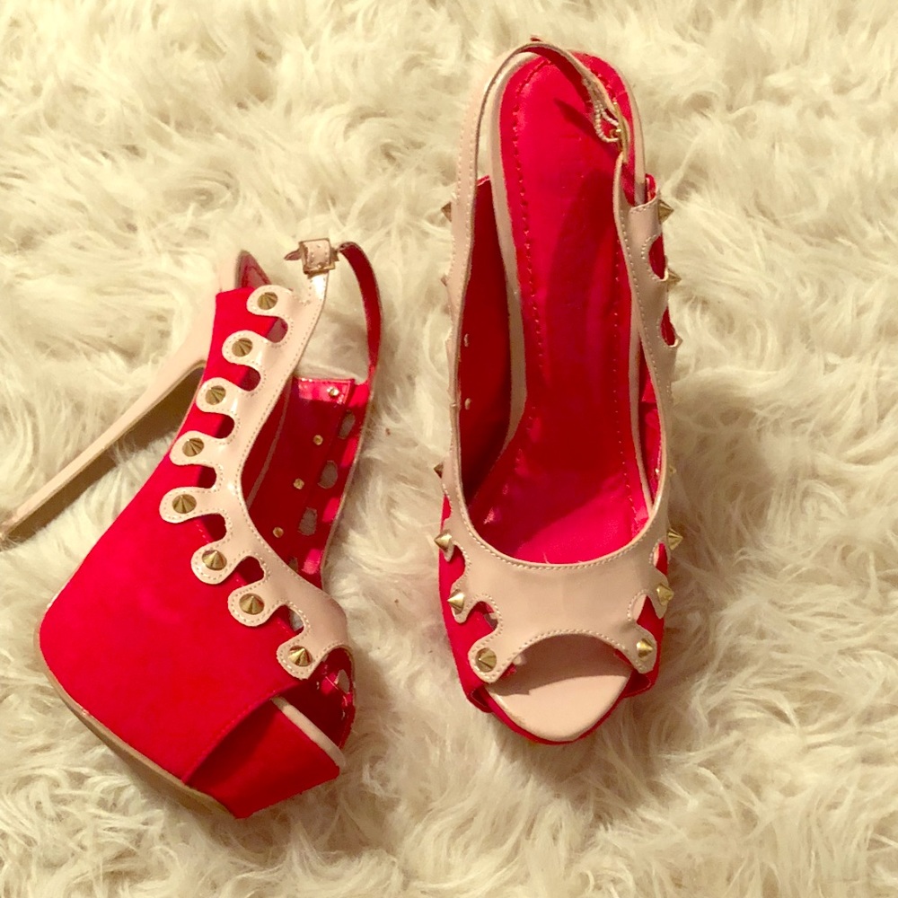 Red/blush spiked peep toe platform